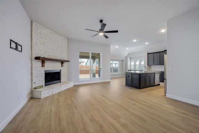 226 Comanche Trail, Alvarado, TX 76009