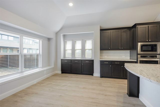 226 Comanche Trail, Alvarado, TX 76009