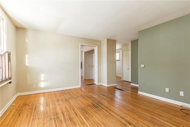 4 Sanford Place, Rochester, NY 14620