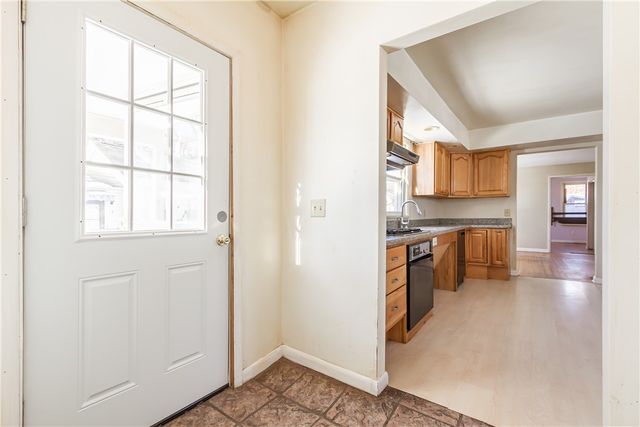 4 Sanford Place, Rochester, NY 14620