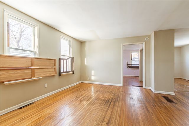 4 Sanford Place, Rochester, NY 14620