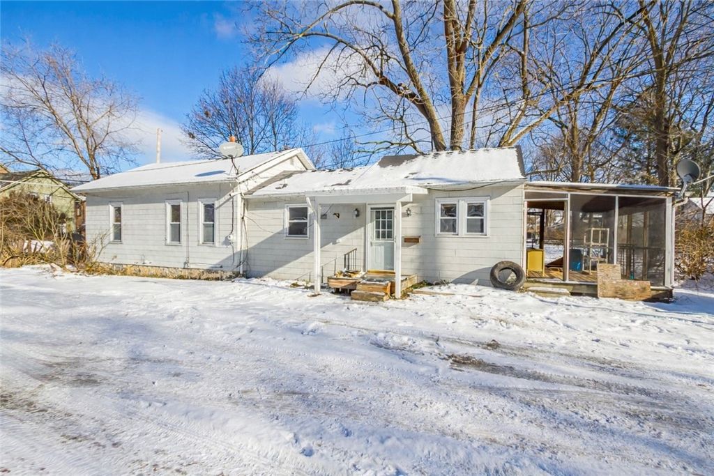 4 Sanford Place, Rochester, NY 14620