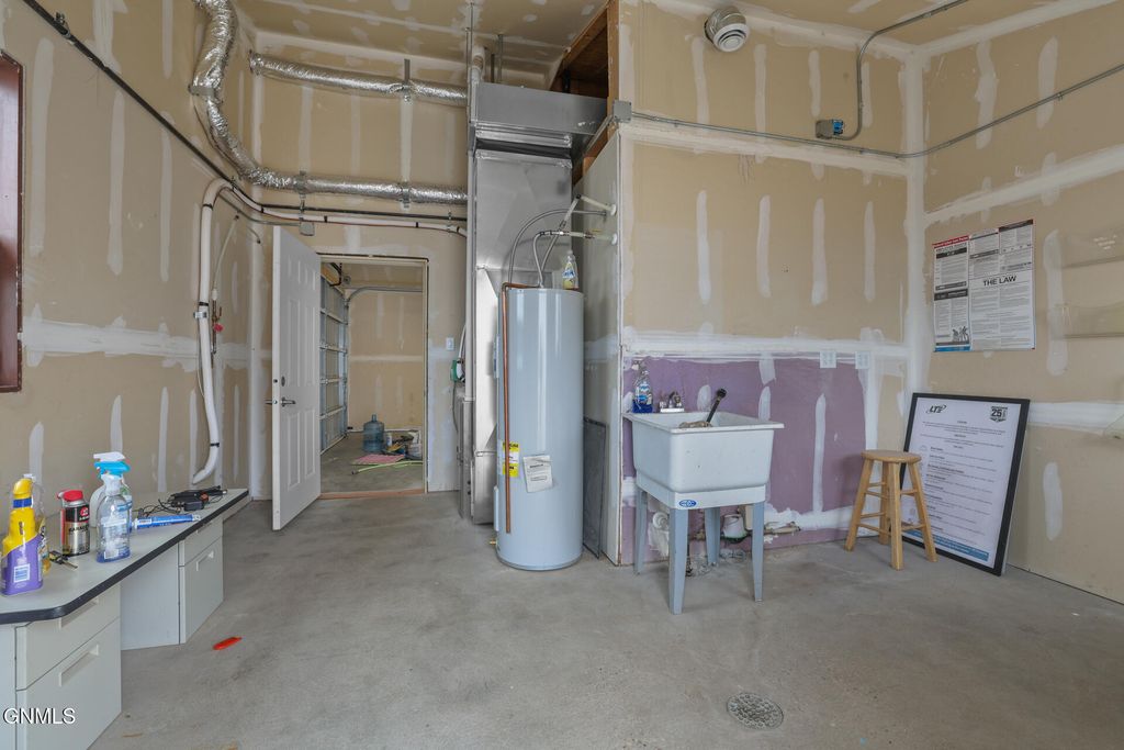 634 Broadway E, Williston, ND 58801 photo 24