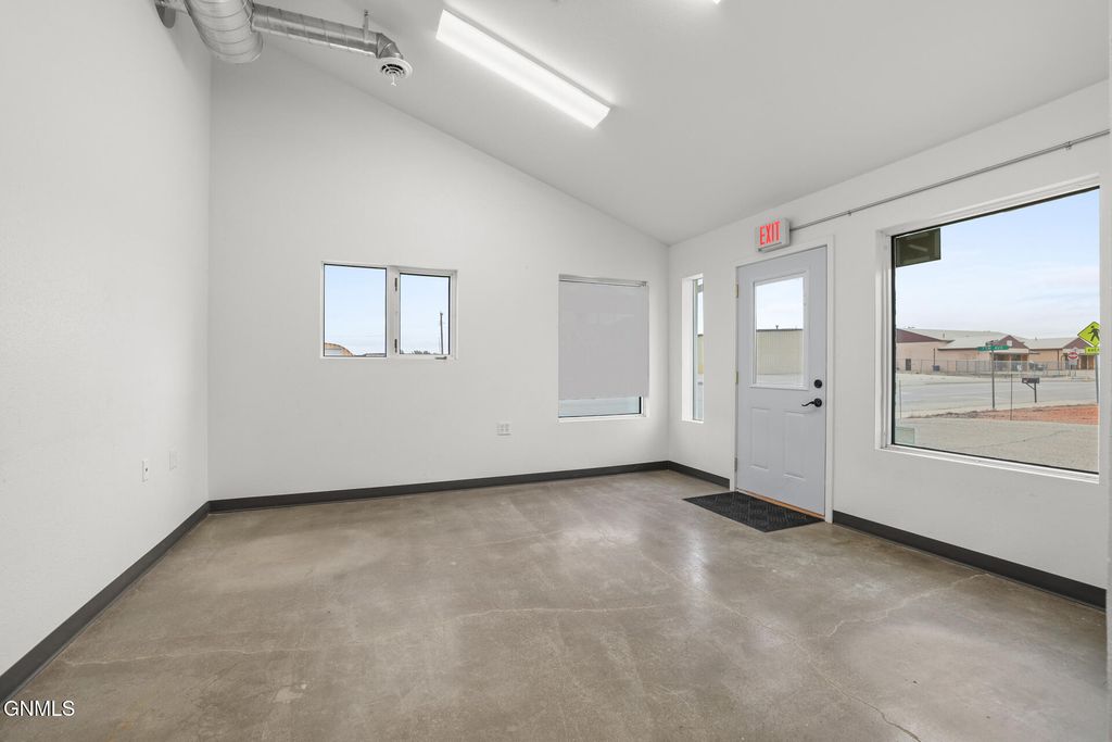 634 Broadway E, Williston, ND 58801 photo 7