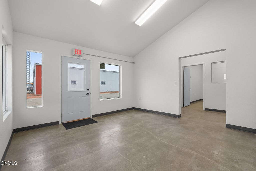 634 Broadway E, Williston, ND 58801 photo 8