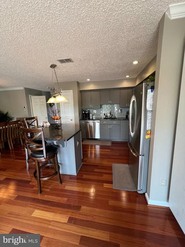 1042 COLIN DR, Royersford, PA 19468