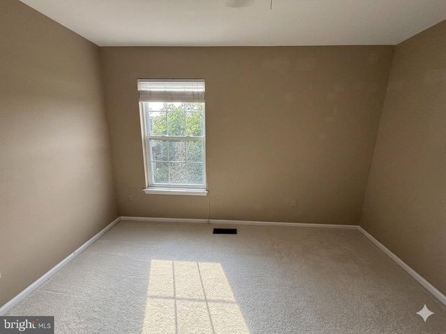 1042 COLIN DR, Royersford, PA 19468