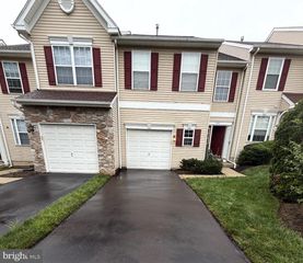1042 COLIN DR, Royersford, PA 19468