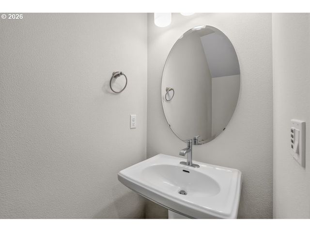 12755 Sw DOUBLETOP Dr, Beaverton, OR 97007