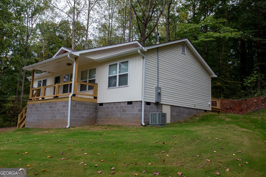 205 Gumlog Drive, Lavonia, GA 30553 — photo 2