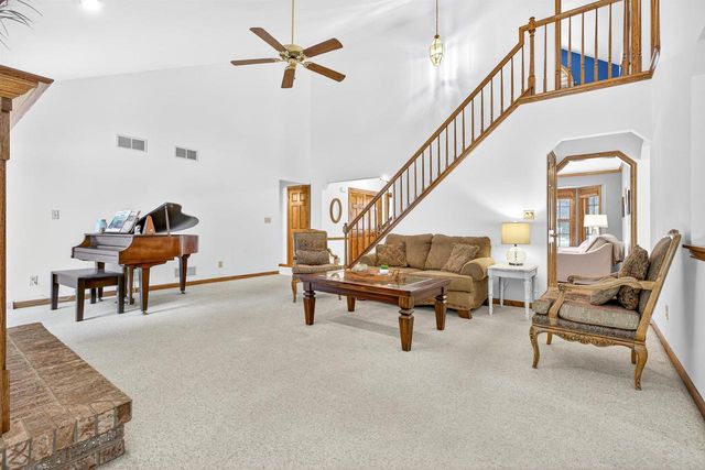 W178N10298 WHITETAIL, Germantown, WI 53022
