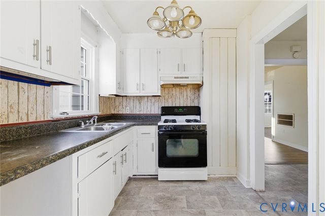 2201 Pickett St, Hopewell, VA 23860