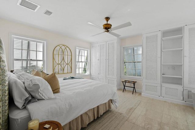 117 Via Vizcaya, Palm Beach, FL 33480