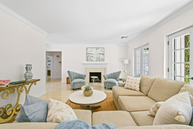 117 Via Vizcaya, Palm Beach, FL 33480