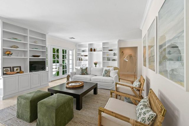 117 Via Vizcaya, Palm Beach, FL 33480