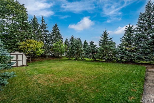 81 Jessica Lane, Cheektowaga, NY 14043