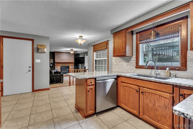 81 Jessica Lane, Cheektowaga, NY 14043