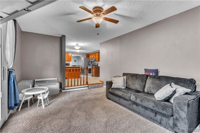 81 Jessica Lane, Cheektowaga, NY 14043