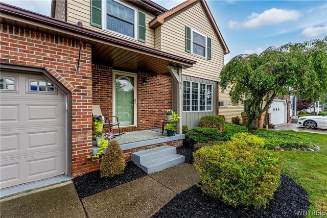 81 Jessica Lane, Cheektowaga, NY 14043