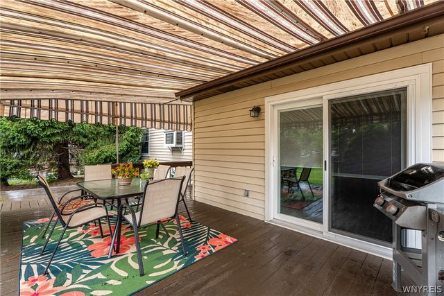 81 Jessica Lane, Cheektowaga, NY 14043