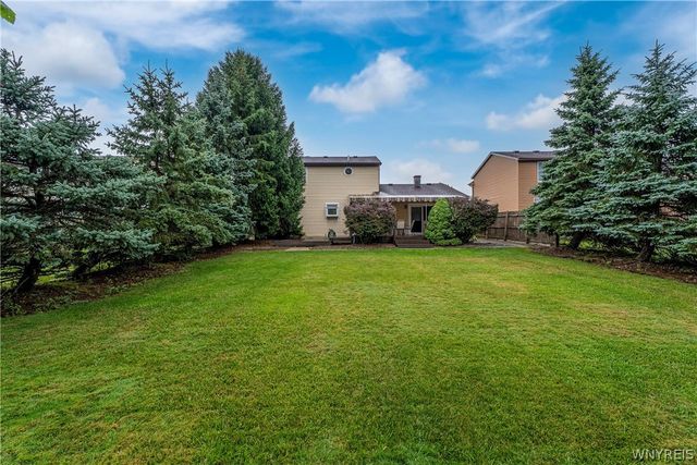 81 Jessica Lane, Cheektowaga, NY 14043