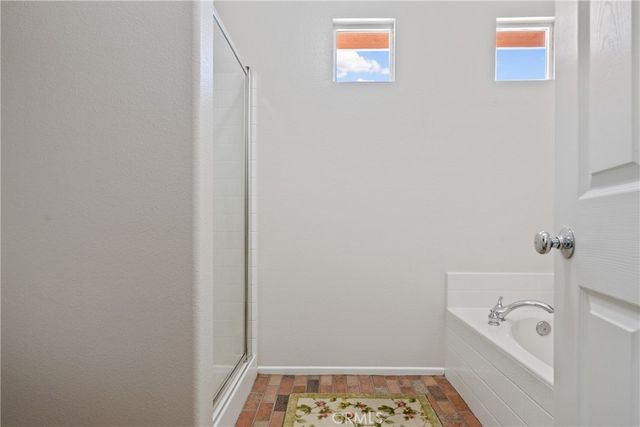 28003 Dickason, Valencia, CA 91354