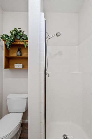 28003 Dickason, Valencia, CA 91354