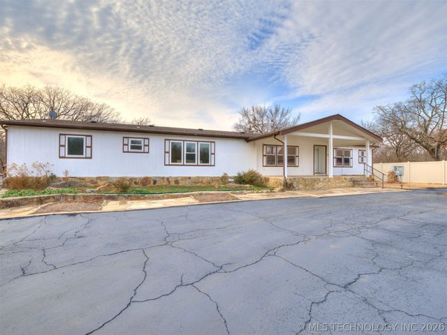 112212 S 4180 Road, Checotah, OK 74426