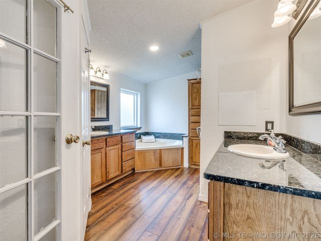 112212 S 4180 Road, Checotah, OK 74426