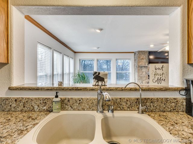 112212 S 4180 Road, Checotah, OK 74426