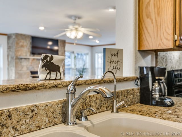 112212 S 4180 Road, Checotah, OK 74426