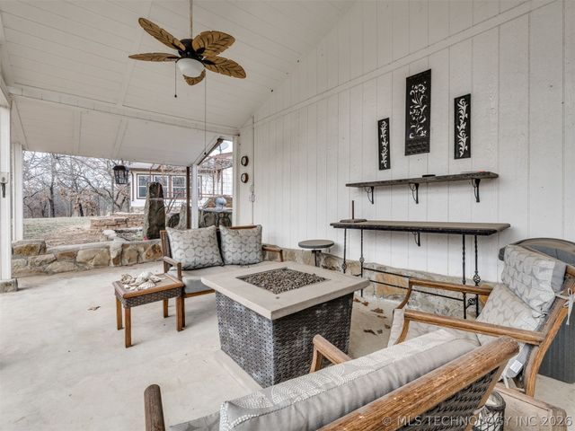 112212 S 4180 Road, Checotah, OK 74426