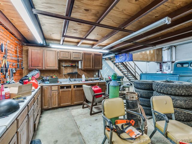 112212 S 4180 Road, Checotah, OK 74426