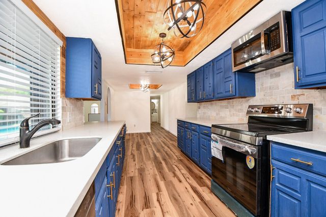 7315 El Cresta Drive, Houston, TX 77083