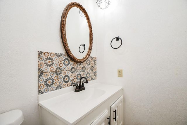 7315 El Cresta Drive, Houston, TX 77083