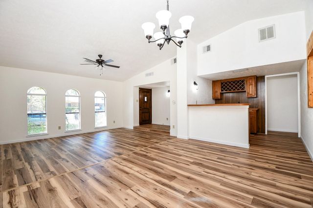 7315 El Cresta Drive, Houston, TX 77083