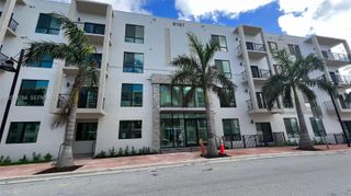 8167 NW 41st Street E307, Doral, FL 33166