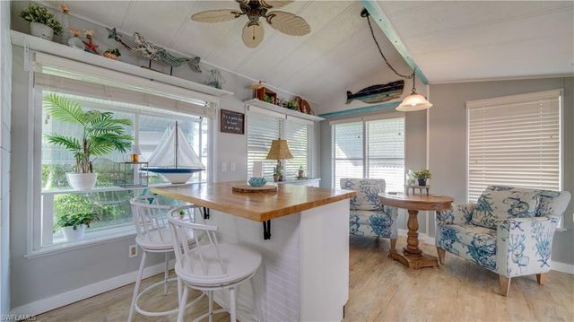 11077 Sunburst LN, Fort Myers, FL 33908