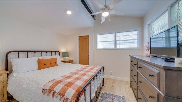 11077 Sunburst LN, Fort Myers, FL 33908