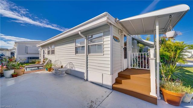 11077 Sunburst LN, Fort Myers, FL 33908