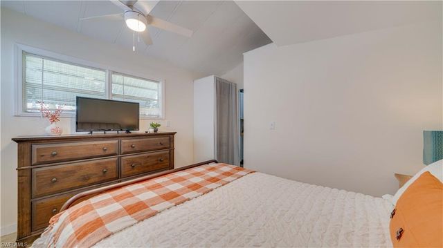 11077 Sunburst LN, Fort Myers, FL 33908