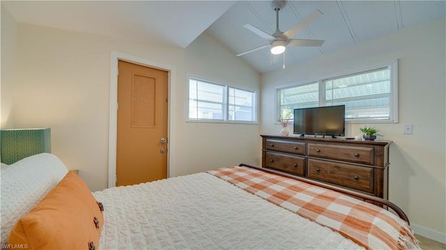 11077 Sunburst LN, Fort Myers, FL 33908