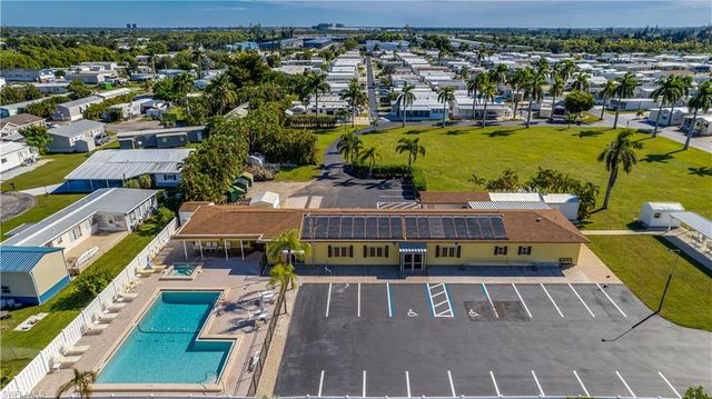 11077 Sunburst LN, Fort Myers, FL 33908