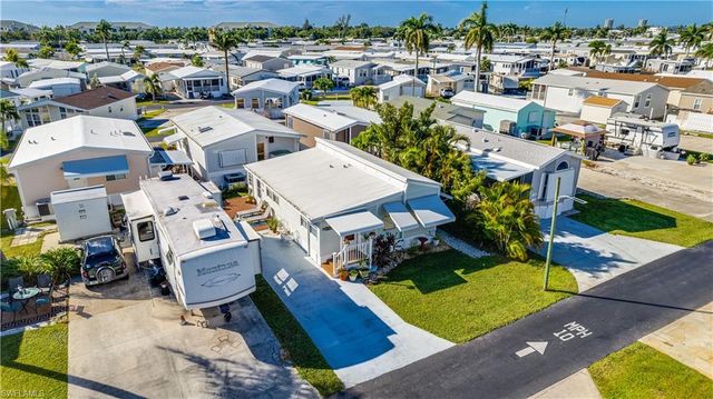 11077 Sunburst LN, Fort Myers, FL 33908