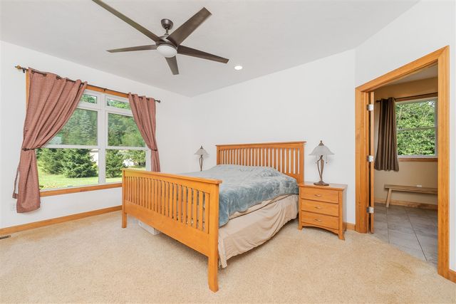 9882 W S Avenue, Kalamazoo, MI 49009