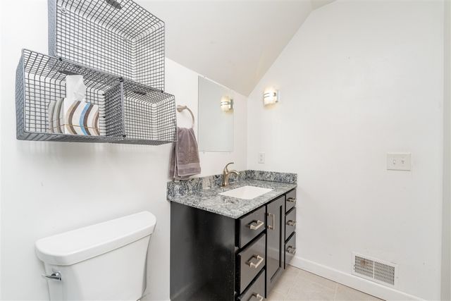 9882 W S Avenue, Kalamazoo, MI 49009