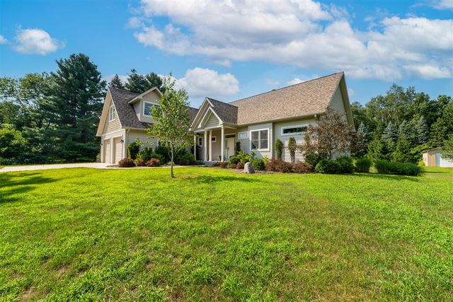 9882 W S Avenue, Kalamazoo, MI 49009