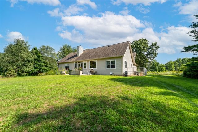 9882 W S Avenue, Kalamazoo, MI 49009