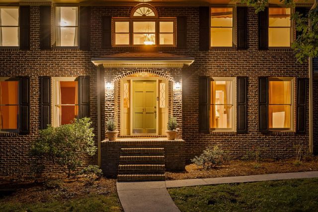 31 Mountain Cove Road, Signal Mountain, TN 37377