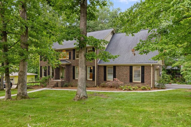 31 Mountain Cove Road, Signal Mountain, TN 37377